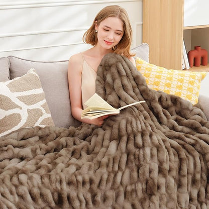 Ultra Soft Luxury Faux Fur Twin Blanket for Counch,Fuzzy Fluffy Plush Warm Cozy Elegant Wrinkled Blanket for Sofa Bedroom Living Room,（60"x80",Tie-dye Coffee）