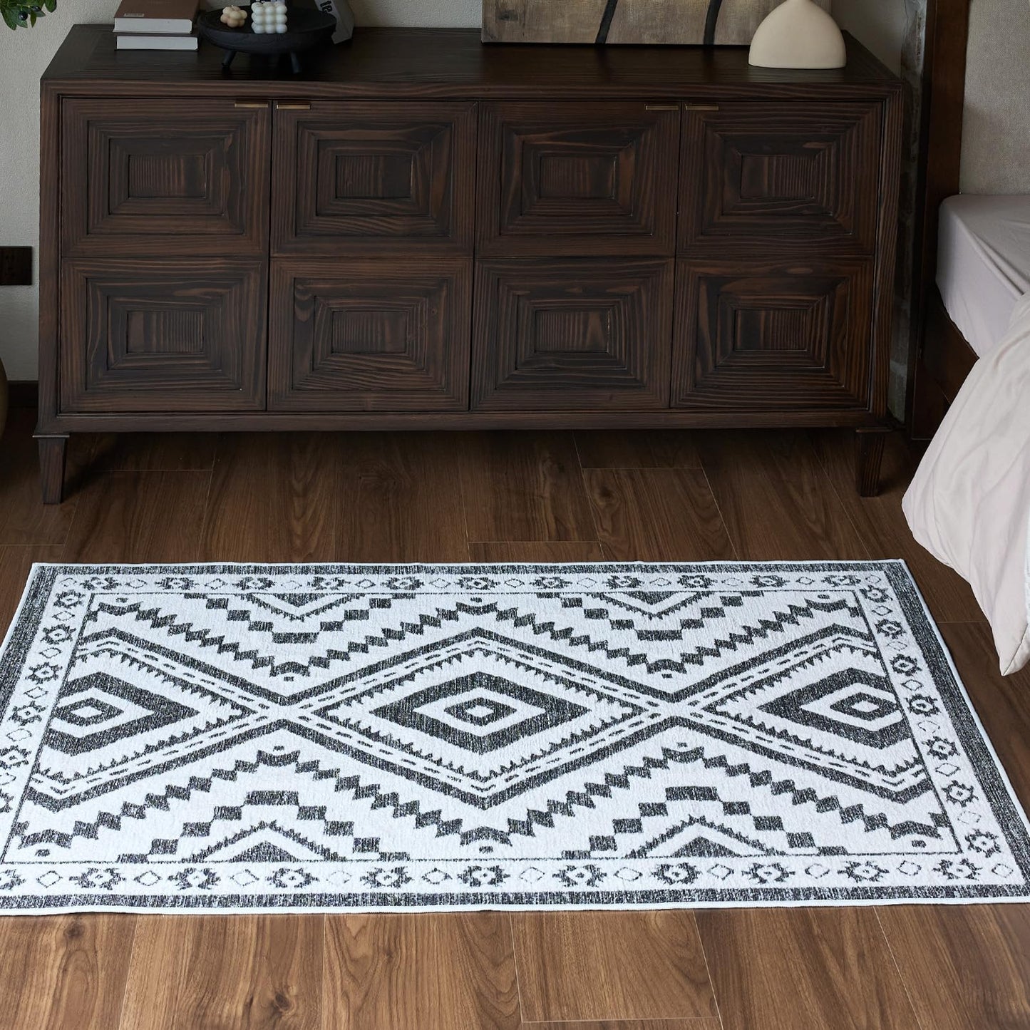 RAMEFILD Moroccan Washable Area Rug 3x5, Geometric Tribal Decorative Woven Rug, Non-Slip Boho Farmhouse Soft Low-Pile Entry Throw Mat for Living Room Bedroom Dining Table, Black and White