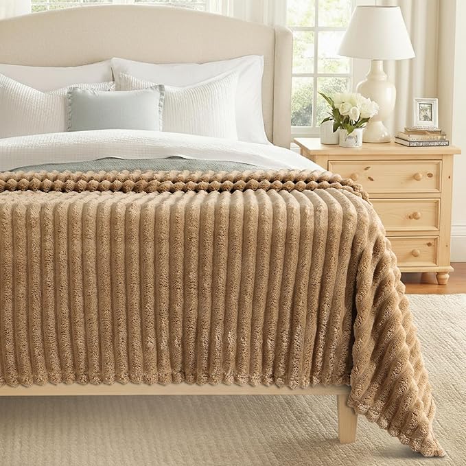 decorUhome Soft Fleece Brown Throw Blanket for Couch, Cozy Fluffy Plush Flannel Striped Blanket for Sofa Bed, Lightweight Decorative Ribbed Fuzzy Blanket for Woman, 50x60 Inches