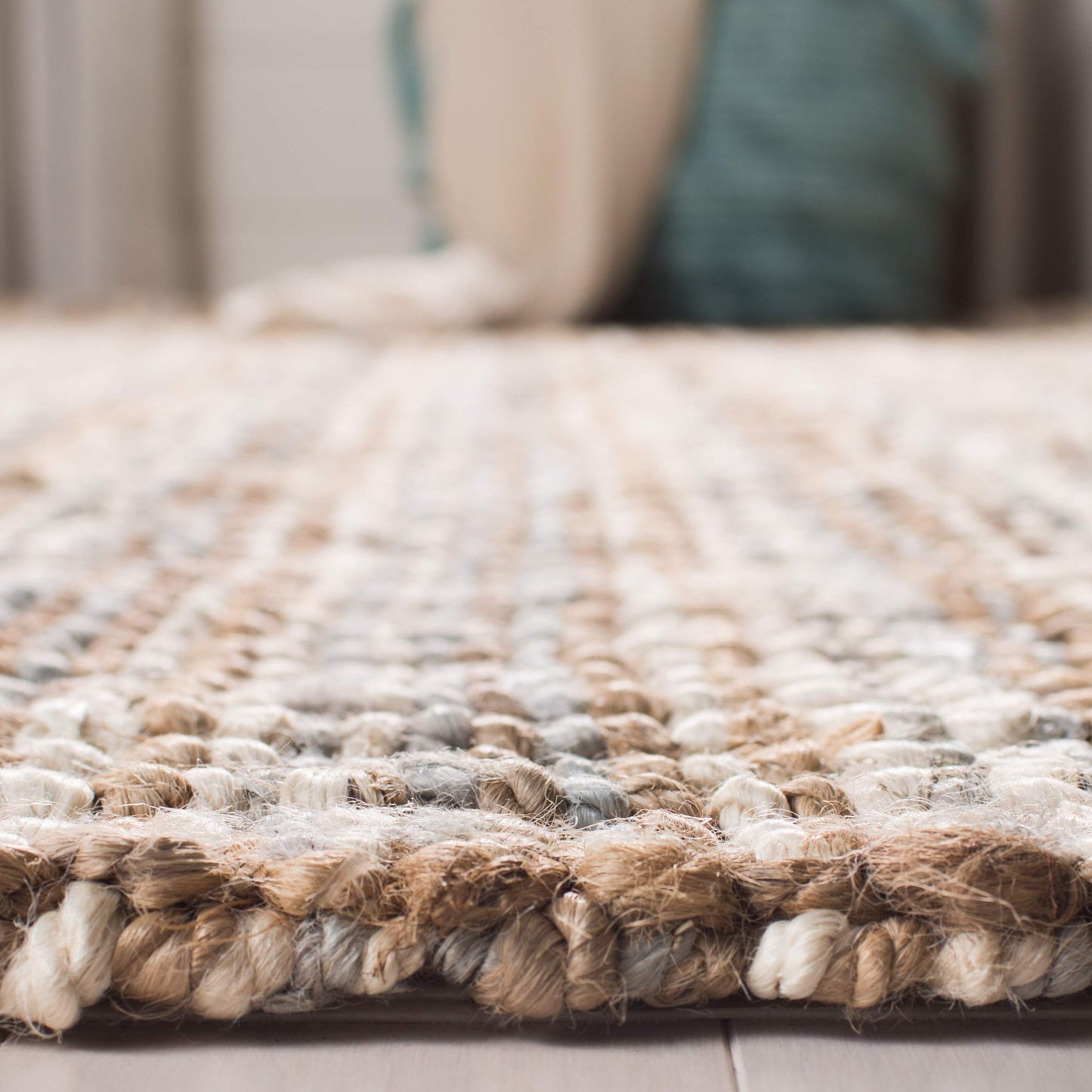 SAFAVIEH Area Rug 3x5 - Natural Fiber Collection - Grey & Natural Brown, Handmade Jute, Farmhouse Style, Chunky Textured Thick Pile (NF447K)