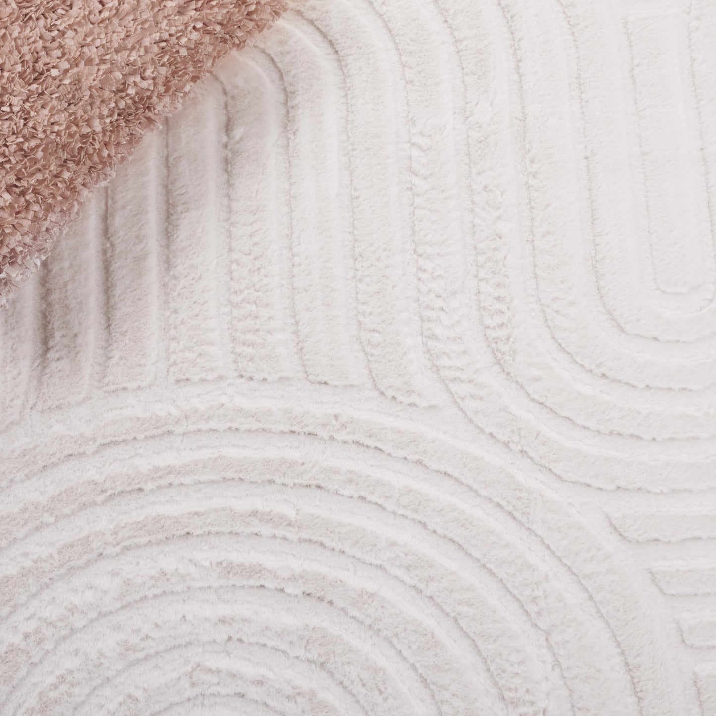 SAFAVIEH Washable Rug Faux Rabbit Fur Shag Collection - 3' x 5', Ivory, Slip Resistant & Easy Cleaning, Ideal for Living Room, Bedroom, Nursery, Boys & Girls Kids Playroom, Dining Space (FRF881A)