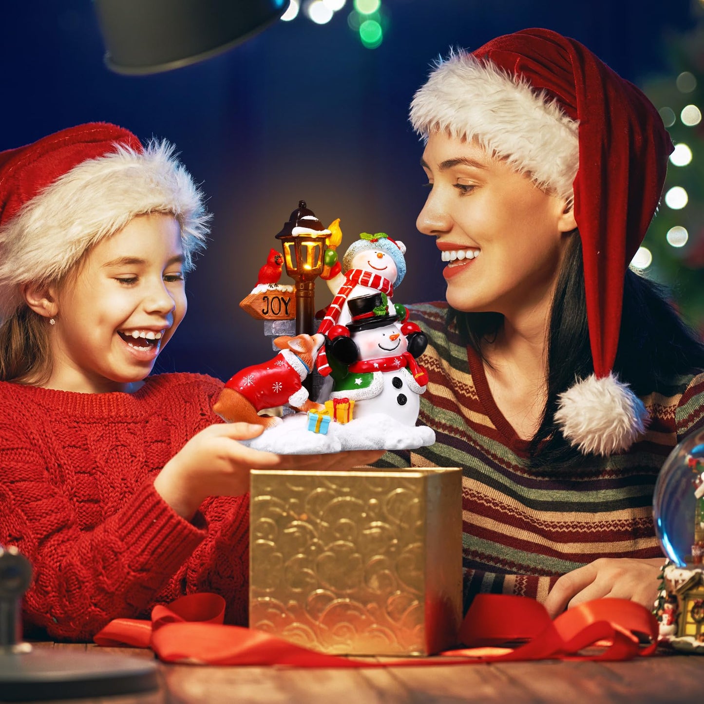 Wonderjune Christmas Snowman Table Decoration Lighted Snowman Figurine with Lamppost Lantern Tabletop Resin Collectibles Batteries Operated Xmas Statues Centerpiece Festive Gift Indoor Home