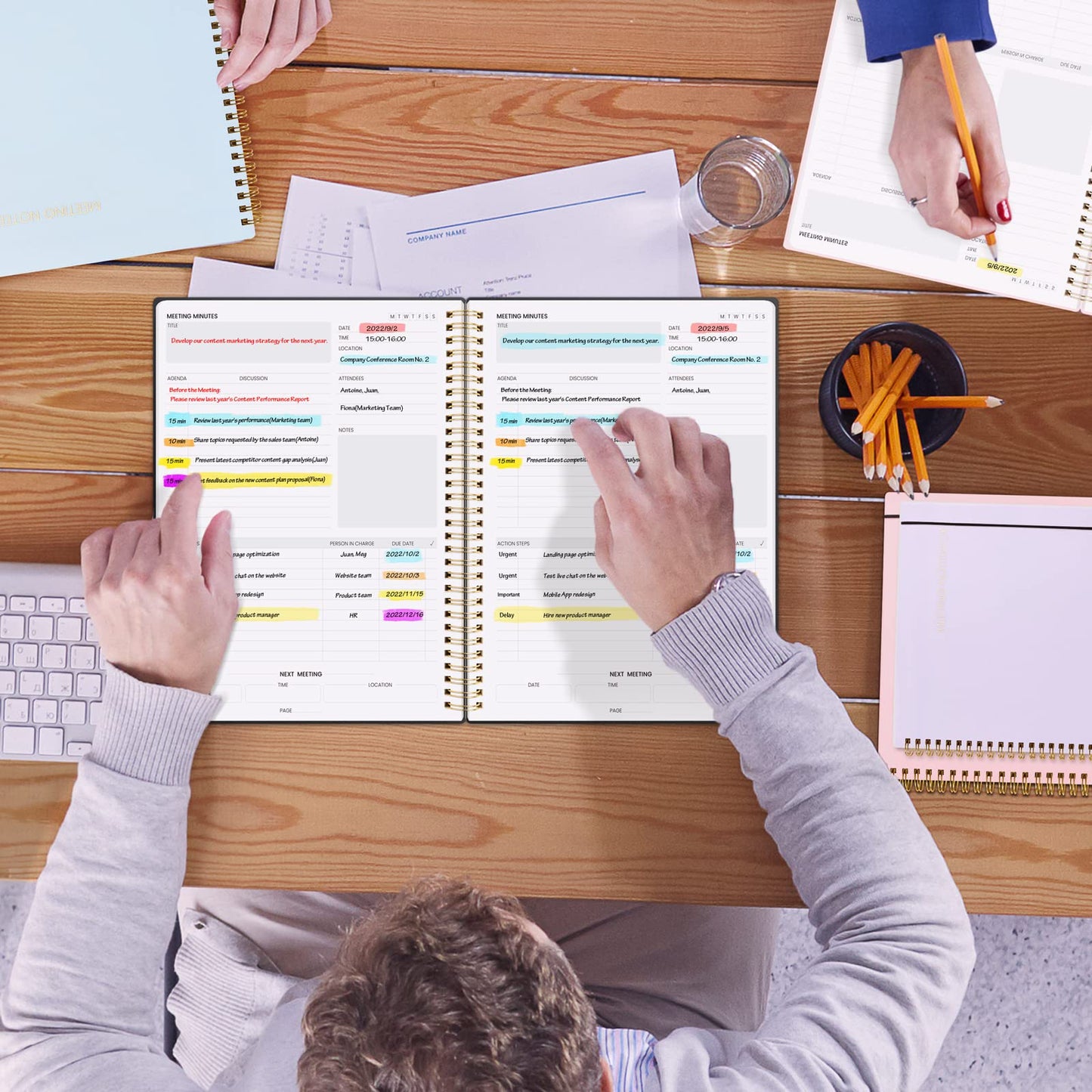 SUNEE Meeting Notebook for Work with Sticky Tabs - 160 Pages, A4 Size Project Planner, Spiral Meeting Agenda/Minutes Notebook Organizer for Women Men, Note Taking, Office & Business, 8.5"x11", Black