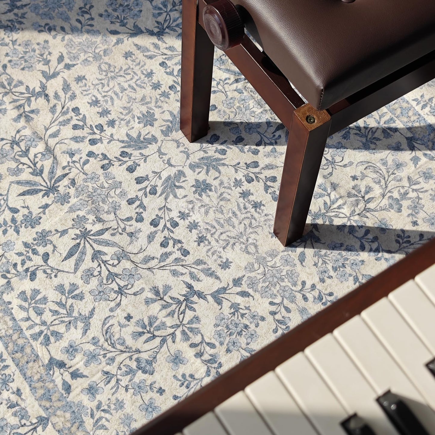 jinchan Zenith Corner Rug 4x4 Area Rug Floral Soft Aesthetic Non-Slip Low Pile Machine Washable Carpet for Entryway Bedroom Kids Room Kitchen College Dorm Blue/Cream