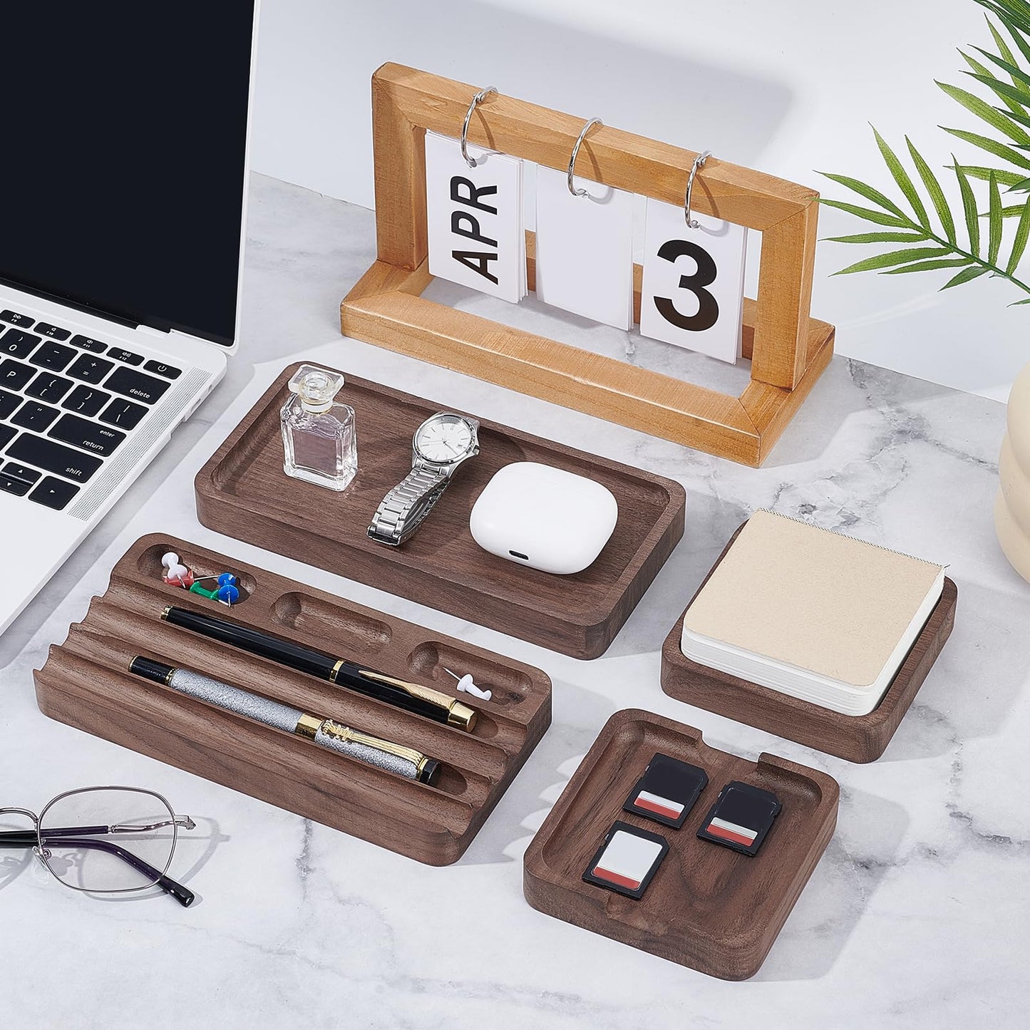 GLASSWINDS 4 Piece Wooden Desk Organizer Tray With Pen Holder, Walnut Wood Pencil Holder, Minimalist Desk Accessories, Mens Valet Tray Office Supplies, Stationery Pen Key Wallet Catchall Trays