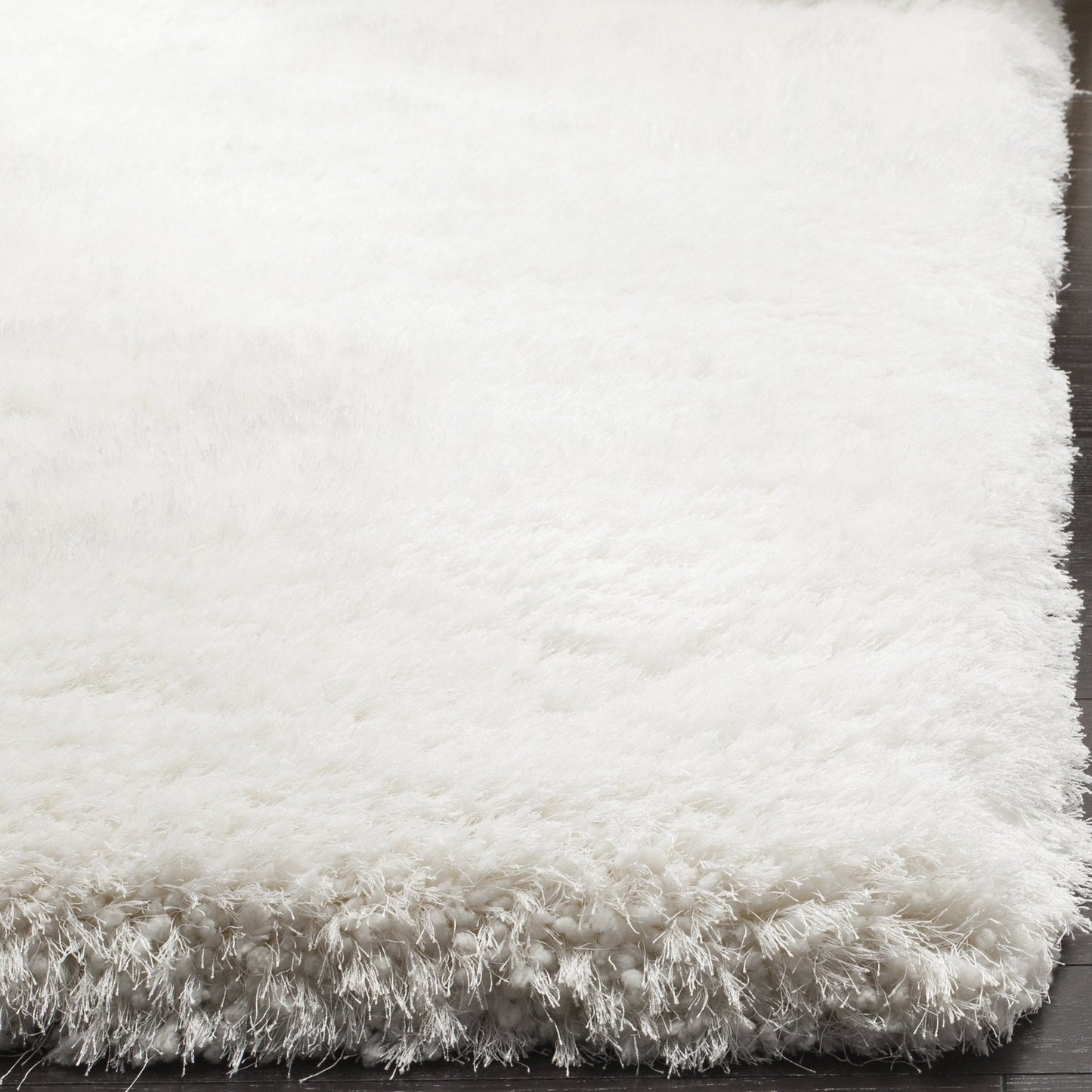 SAFAVIEH Luxe Shag Collection Area Rug - 6' Square, Ivory, Handmade Glam, 3.2-inch Thick Ideal for High Traffic Areas in Living Room, Bedroom (SGX160A)
