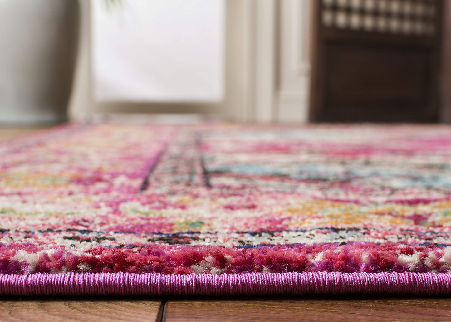 SAFAVIEH Monaco Collection Area Rug - 5' Square, Pink & Multi, Non-Shedding & Easy to Clean, Distressed Medallion Design, Ideal for Living Room, Bedroom, Dining Space (MNC243D)