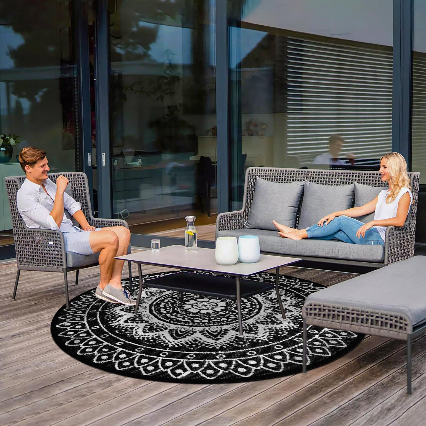 Round Outdoor Rugs for Patios, 6Ft Waterproof Reversible Plastic Straw Mat with Carry Bags, Boho Lightweight Outdoor Carpet Portable Round Floor Mat for Patio Camping Picnic Backyard RV,Black & White