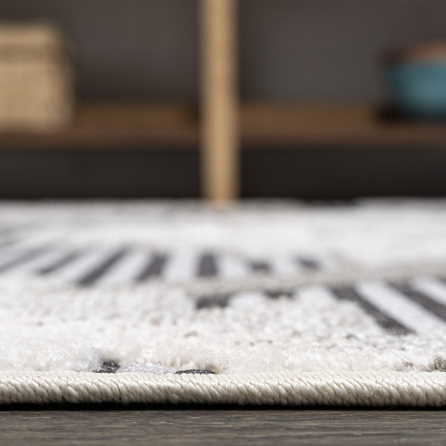 JONATHAN Y Neutral Diamond Kilim Indoor Outdoor Area Rug 3X5 Gray/White/Black, Sumak High-Low Pile for Backyard, Patio, Porch, Easy-Cleaning, High Traffic, Pet-Friendly, Non-Shedding (SBH107B-3)