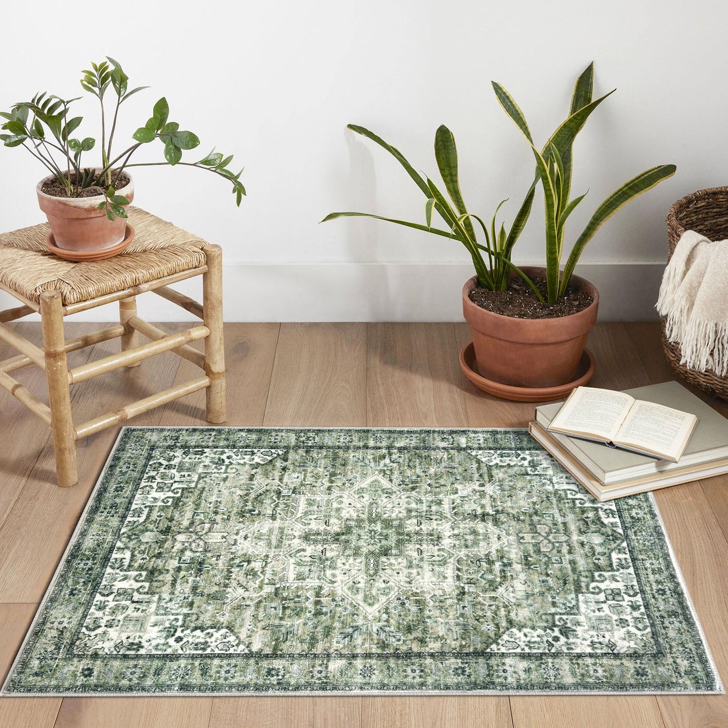 SIILOOM 2x3 Washable Rug for Entryway, Green Soft Traditional Printed Area Rug, Non-Slip Kitchen Rugs, Low-Pile Medallion Indoor Door Mat, Farmhouse Carpet for Entrance Kitchen Foyer