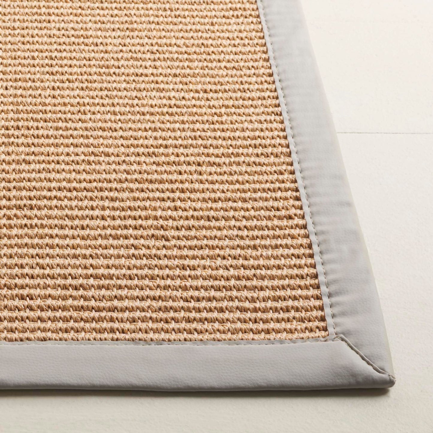 SAFAVIEH Washable Rug Outdoor Napa Faux Sisal Collection - 6' x 9', Maize & Beige, Non-Shedding & Easy to Clean, Ideal for Patio, Backyard, Mudroom (NFS109B)