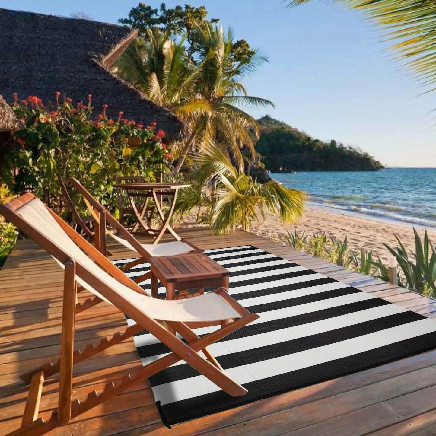 Strickland Home Outdoor Rug 6 x 9 ft, Reversible Plastic Straw Rug for Patio, Waterproof Large Outdoor Carpet for RV, Patio, Camping, Backyard, Deck, Picnic, Beach, Black & White