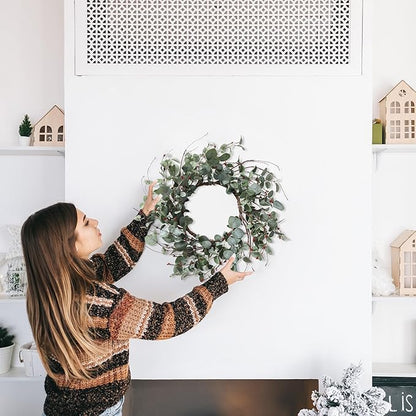 YNYLCHMX 18 Inch Winter Wreath for Front Door, Winter Wreath with Eucalyptus Leaves with Berry, Artificial Door Front Door Wreaths for Indoor Windows Walls Farmhouse Holiday Party Decoration