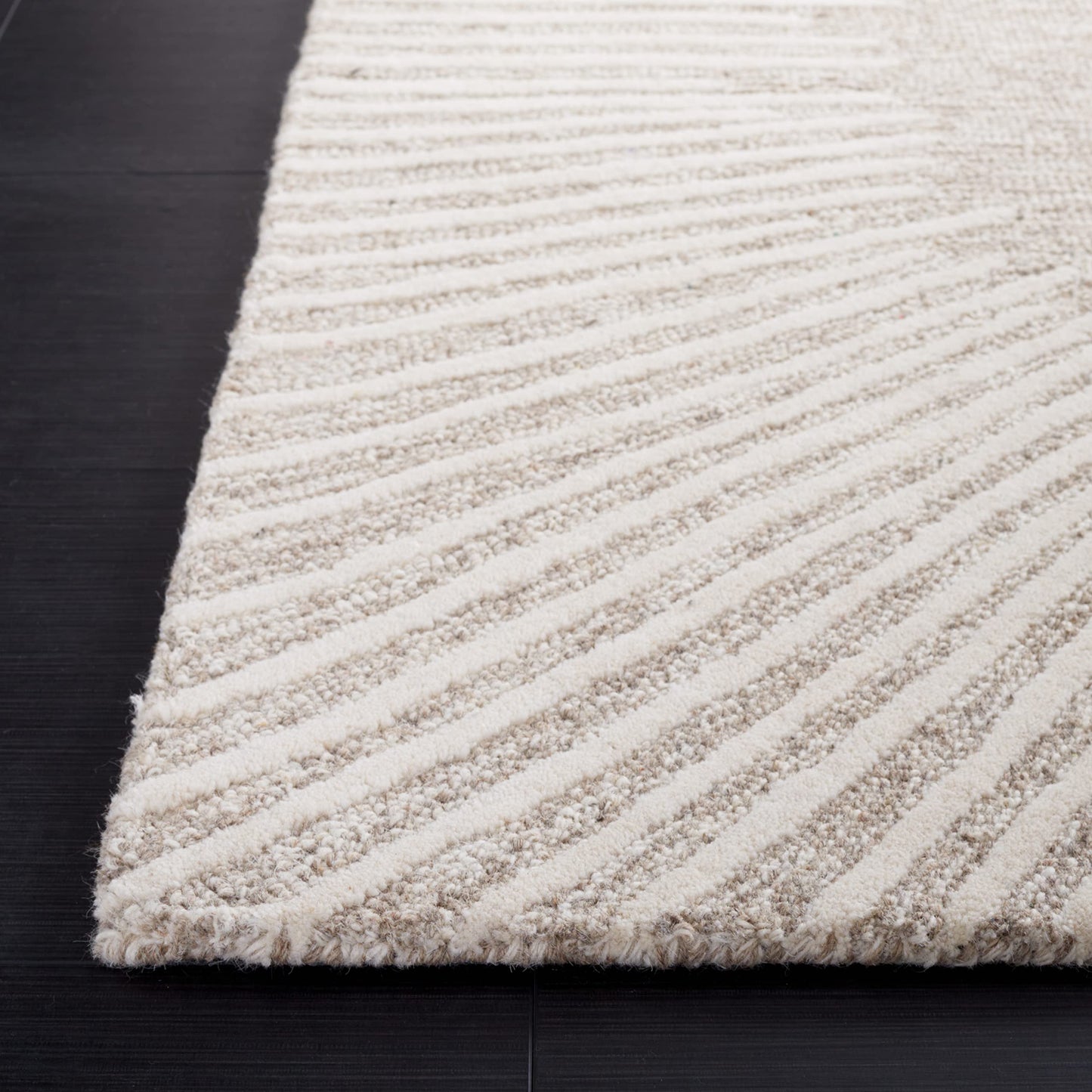 SAFAVIEH Abstract Collection Area Rug - 8' Square, Natural & Ivory, Handmade Wool, Ideal for High Traffic Areas in Living Room, Bedroom, Dining (ABT478A-8SQ)