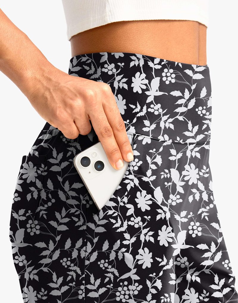 G Gradual Women's Bermuda Long Shorts with Pockets 7" High Waisted Knee Length Shorts for Women Walking Athletic Workout(White Flower-L7,XXL)