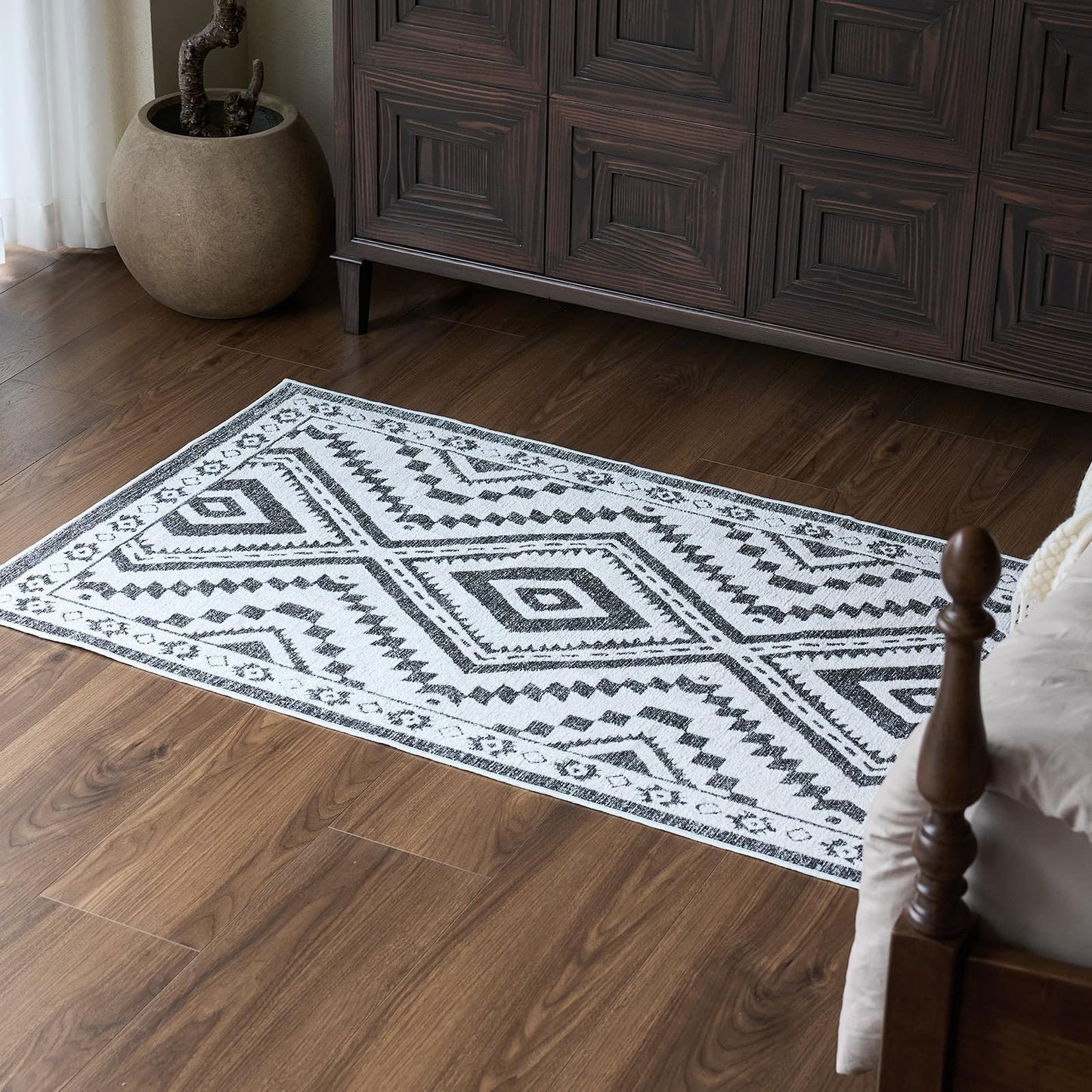 RAMEFILD Moroccan Washable Area Rug 3x5, Geometric Tribal Decorative Woven Rug, Non-Slip Boho Farmhouse Soft Low-Pile Entry Throw Mat for Living Room Bedroom Dining Table, Black and White