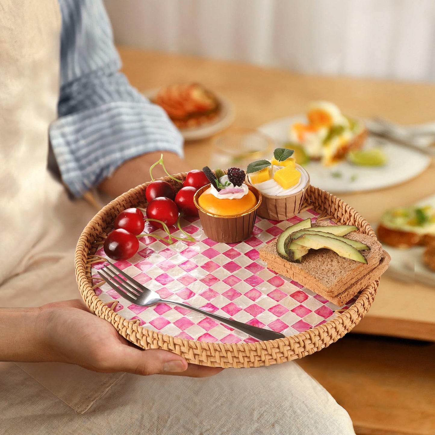 Tynulox Round Rattan Tray with Mother of Pearl Inlay, Rattan Serving Tray for Coffee, Bread, Fruits, Decorative Wicker Tray for Table Decor, Home Decor, Kitchen Island Decor(Pink Checkerboard, 11.8")
