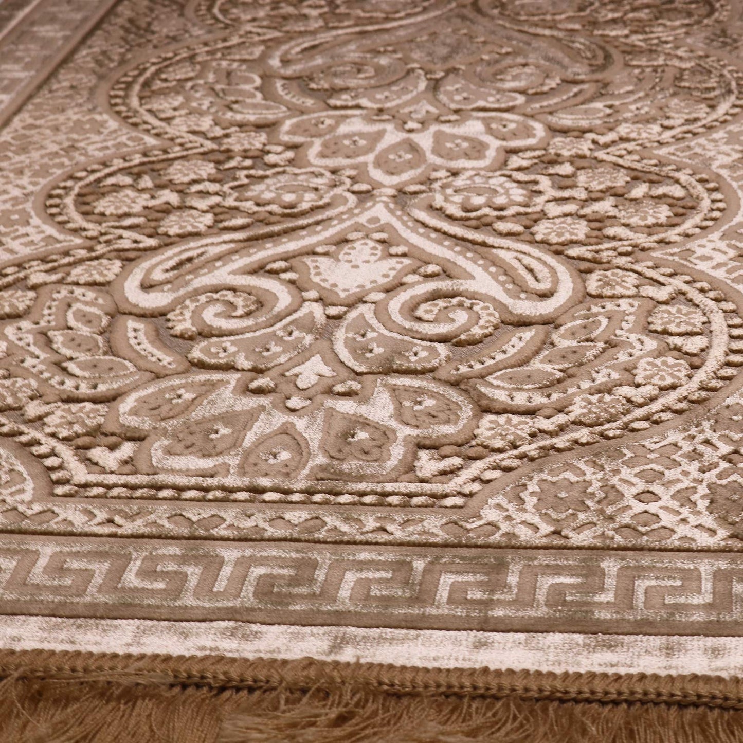 Modefa Luxury Velvet Prayer Rug with Prayer Beads | Soft Elegant Muslim Turkish Janamaz Sajada Carpet for Men and Women | Plain Solid Prayer Mat Ramadan Eid Gift - Paisley (Golden Beige)