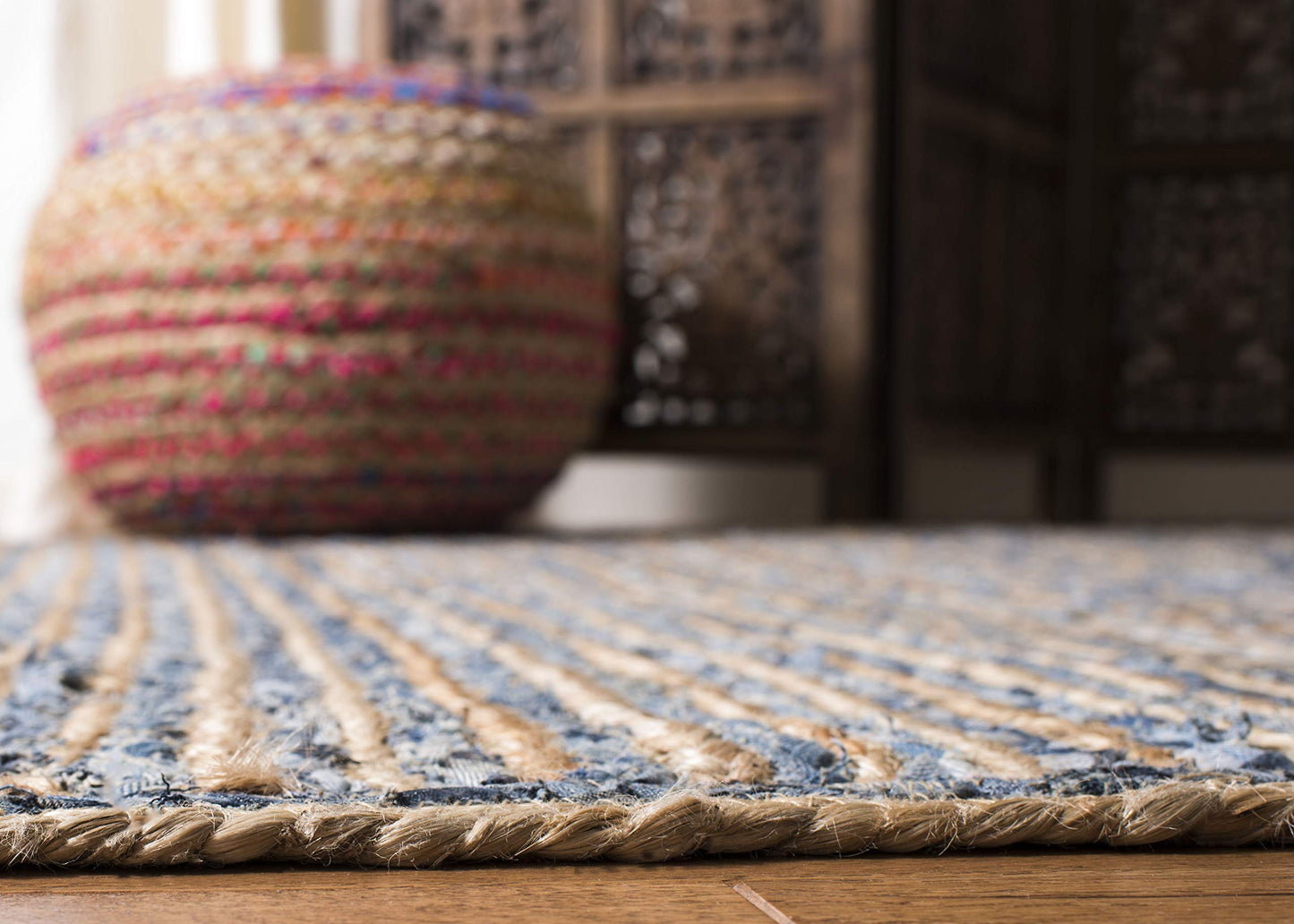 SAFAVIEH Cape Cod Collection Area Rug - 3' Square, Natural & Blue, Handmade Flat Weave Jute, Ideal for High Traffic Areas in Living Room, Bedroom (CAP250A)
