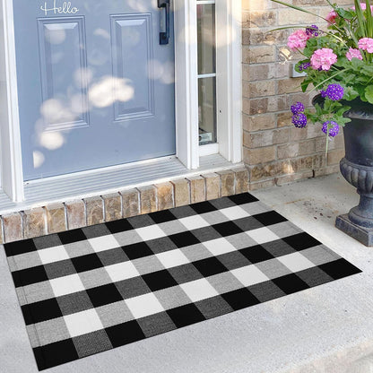 KILOCOCO Buffalo Plaid Checkered Rug - Black and White Cotton Washable Front Door Rugs Door Mat Outdoor Layered Doormats for Front Porch/Farmhouse/Entryway, 27.5x43 Inches