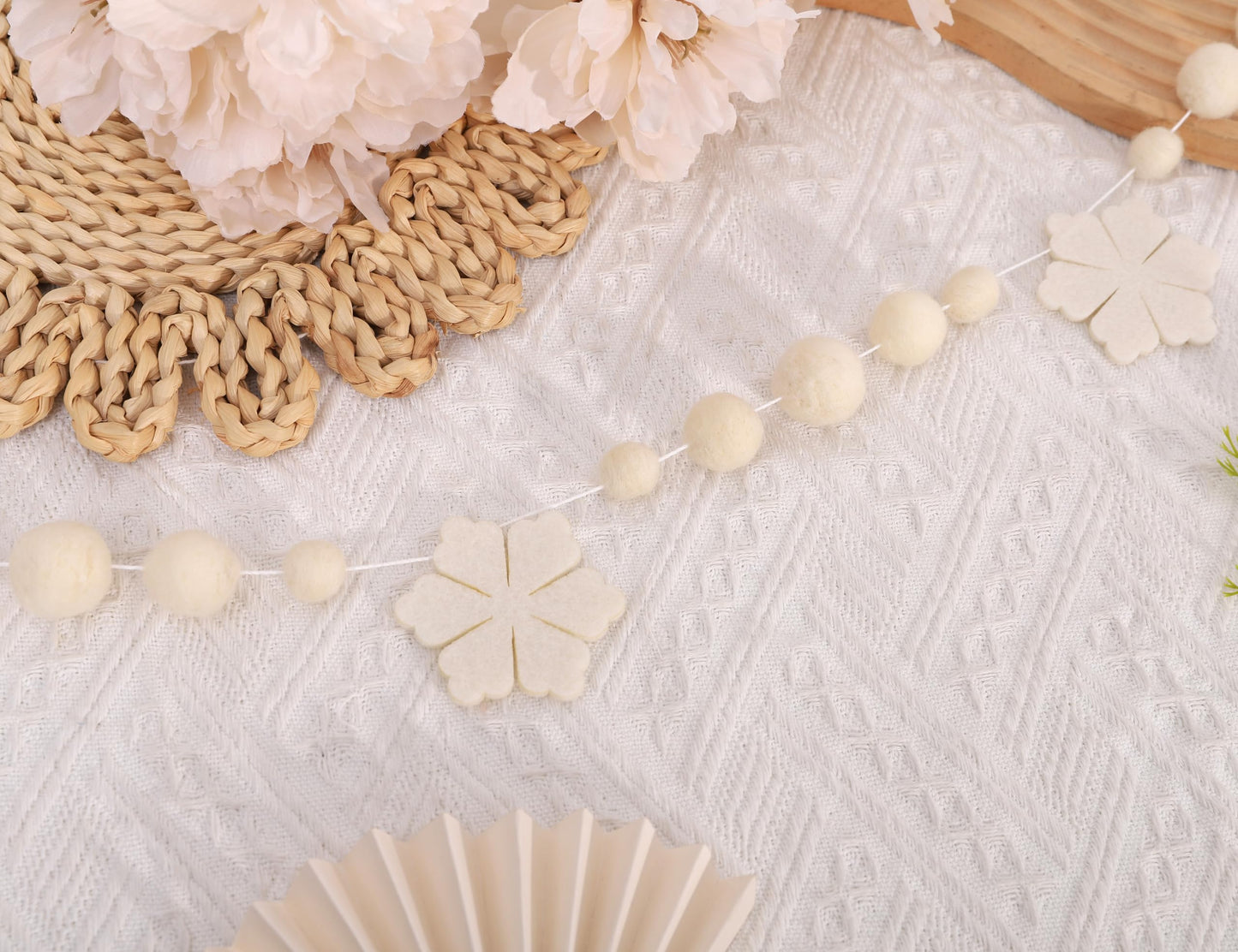 Felt Snowflake Garland – Cream White Winter Garland with Wool Balls, Neutral Christmas Mantle Decor, Scandinavian Snow Banner for Holiday Party, Nursery or Fireplace Decoration