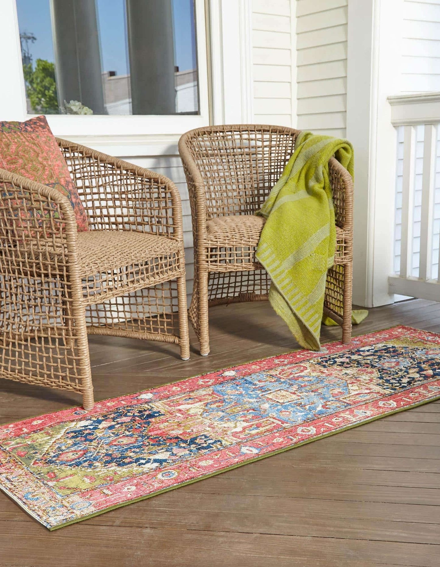 Unique Loom Outdoor Traditional Collection Area Rug - Limon (2' 7" x 10' Runner Multi/Red)