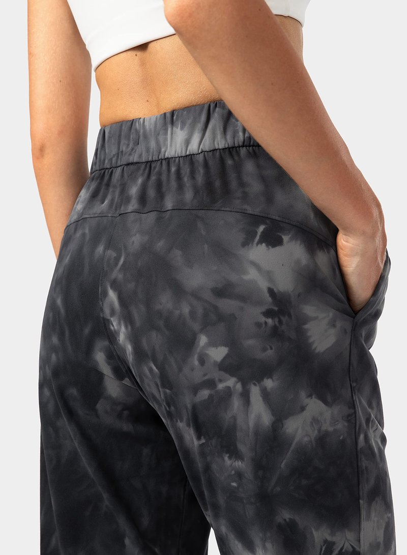 SANTINY Women's Joggers Pants Pockets Drawstring Running Sweatpants for Women Lounge Workout Jogging(Tie Dye Black_M)