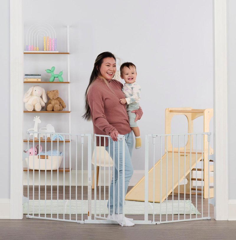 Regalo 76 Inch Super Wide Configurable Baby Gate, Includes 4 Pack of Wall Mounts and Hardware, White