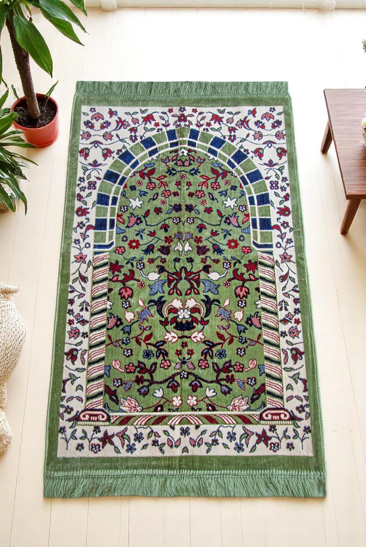 ihvan online Luxury Velvet Muslim Prayer Rug, Janamaz, Thick Soft Sajadah, Portable Travel Prayer Carpet Mat, Islamic Gift for Eid, Ramadan, Hajj & Umrah, Rawdah Green