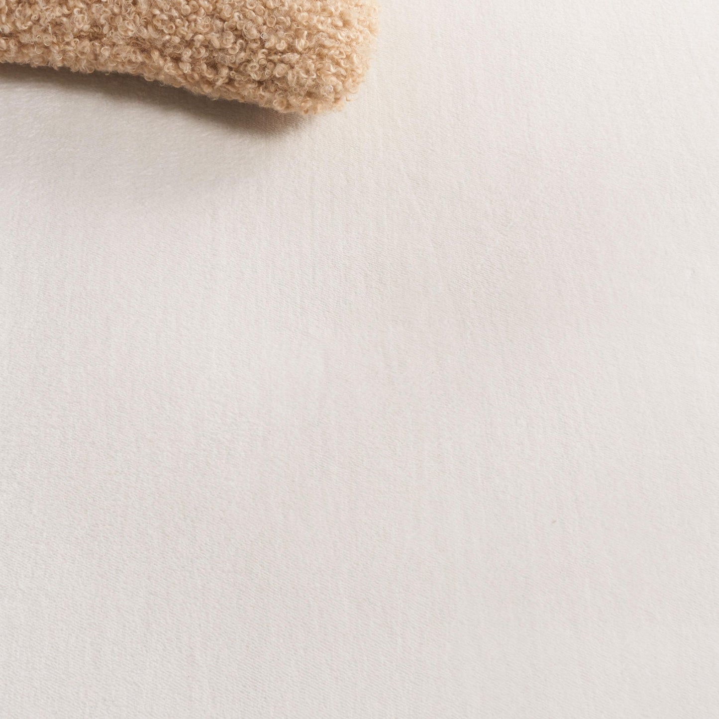 SAFAVIEH Washable Rug Loft Collection - 6' x 9', Ivory, Slip Resistant & Easy Cleaning, Ideal for Living Room, Bedroom, Home Office, Nursery, Kids Playroom, Dining Space (LFT315A)