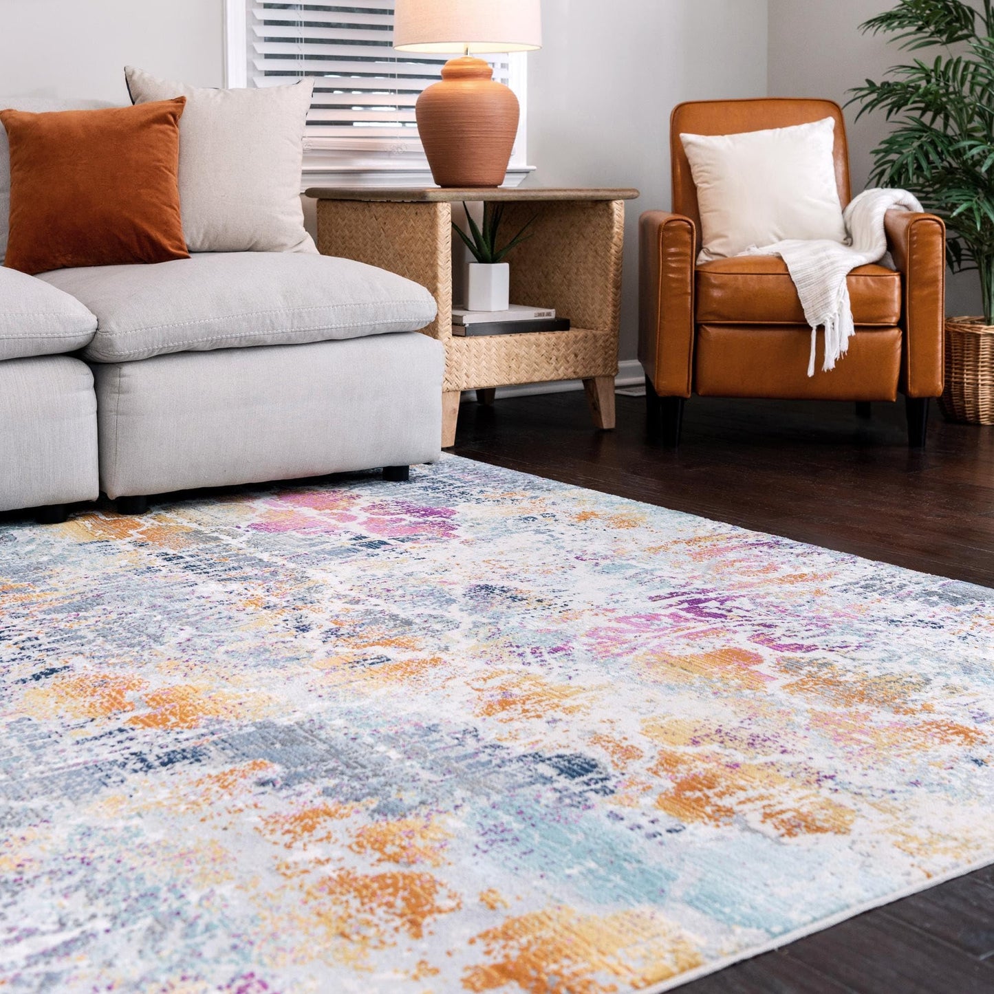 Rugs.com - Malibu Rug – 8' x 9' 10 Multi Stain-Resistant Area Rug – Retro Distressed Design for Living Rooms, Bedrooms, and Home Offices