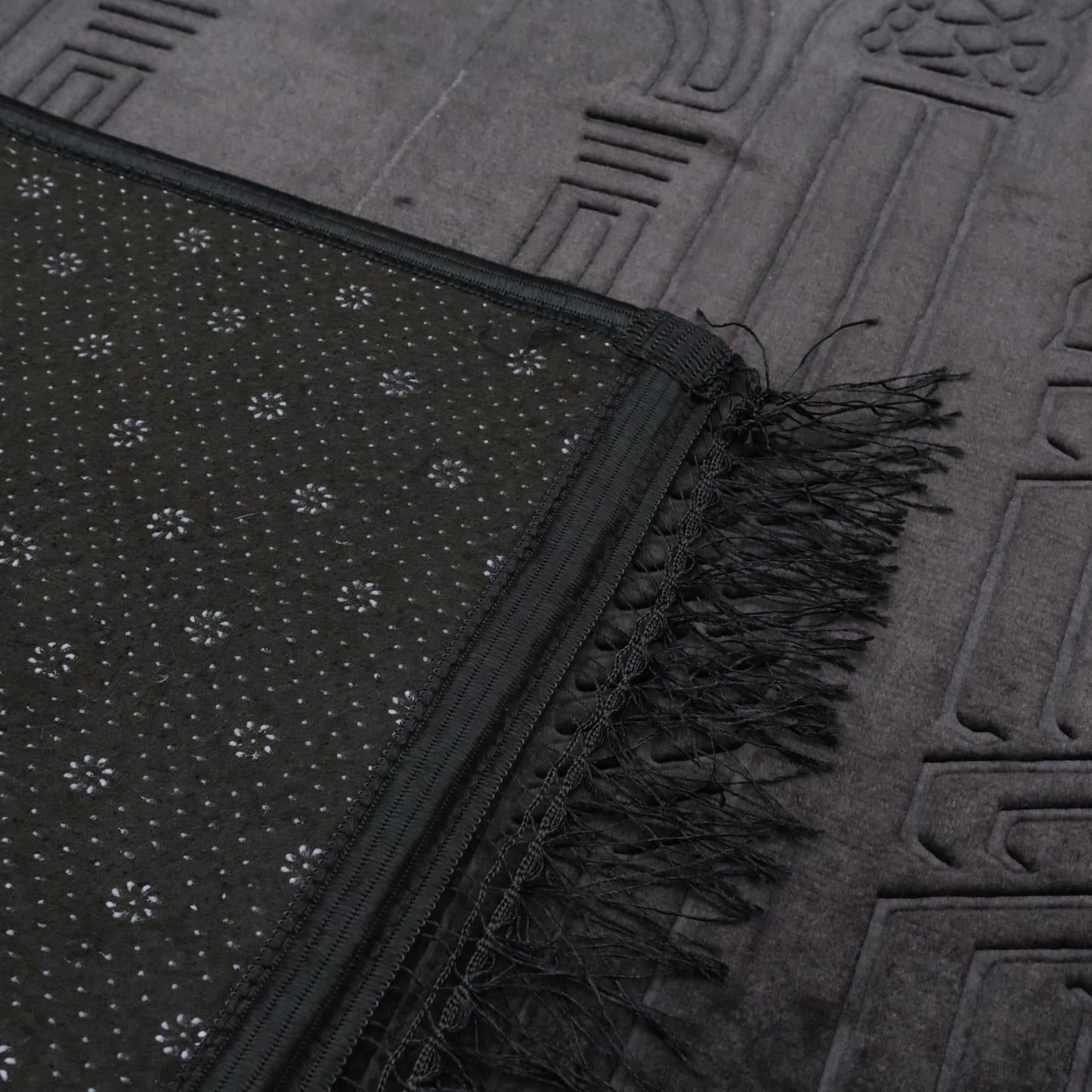 FIRASET Prayer Rug - Soft Plush Turkish Janamaz Sajada Carpet for Men and Women - Plain Solid Prayer Mat Ramadan Eid Gift - with Prayer Beads - Luxury Floral Stamp, Black