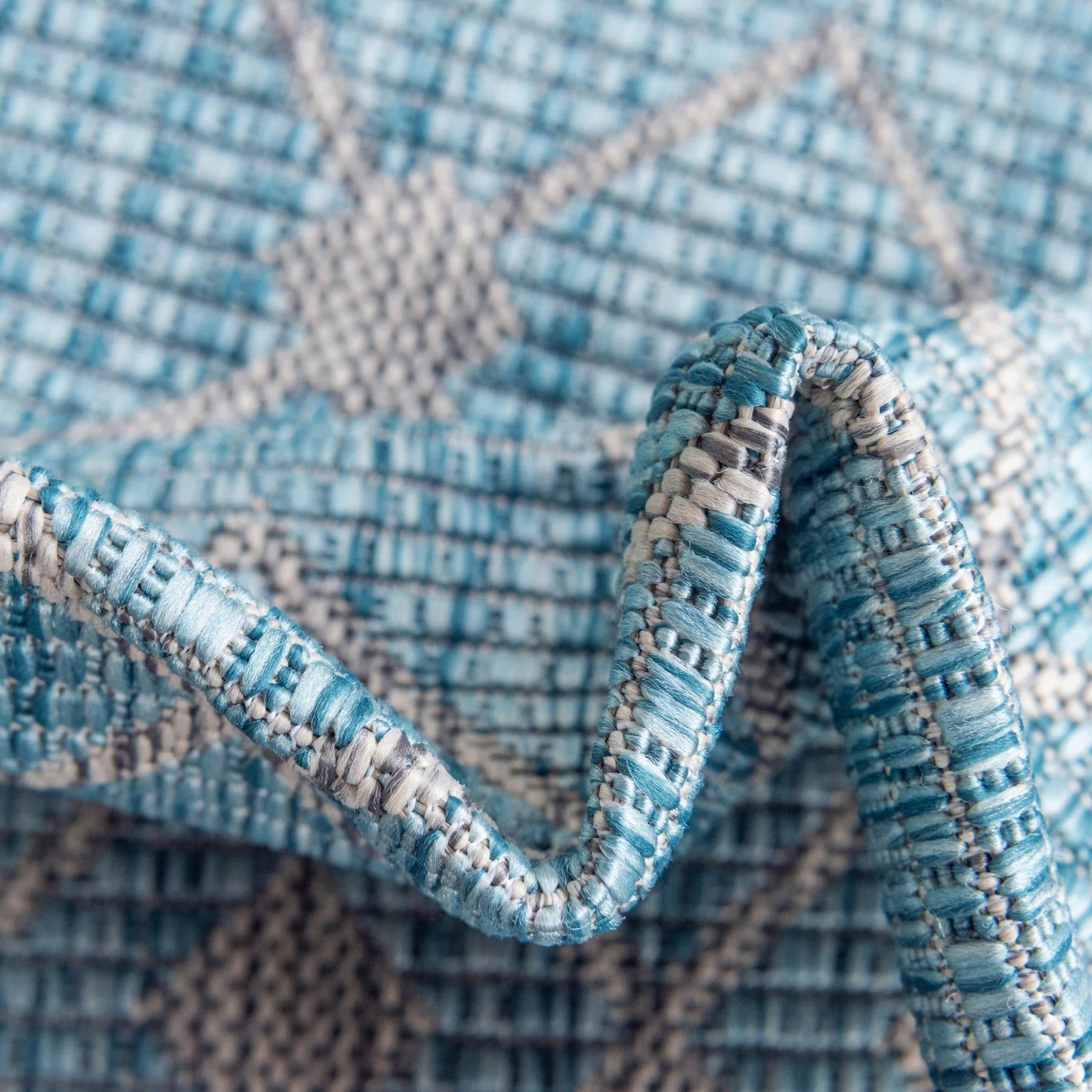 Unique Loom Outdoor Trellis Collection Area Rug - Tribal Trellis (3' 3" x 5' 3" Oval, Aqua/ Ivory)