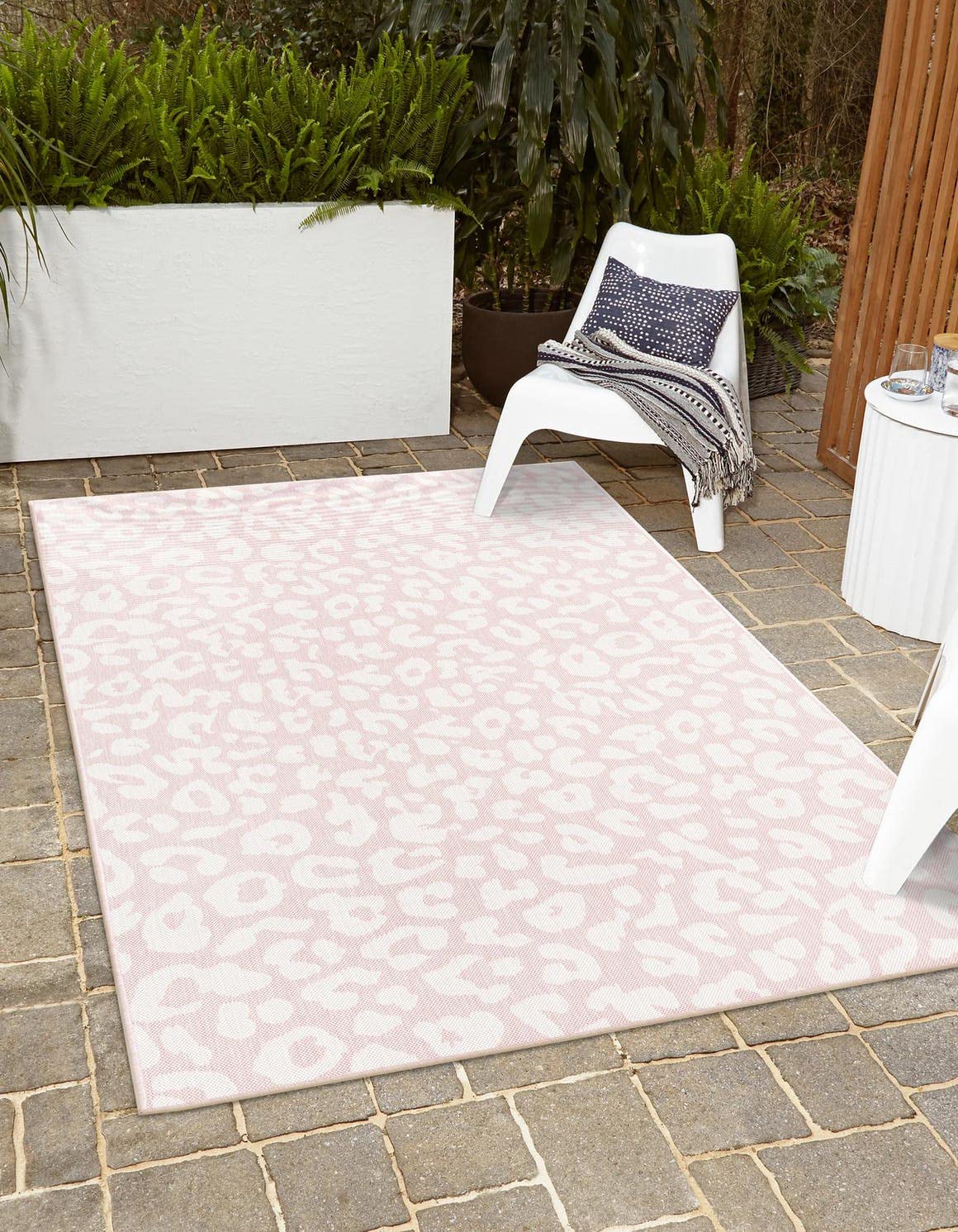 Unique Loom Outdoor Safari Collection Area Rug - Leopard (3' x 5' 3" Rectangle, Pink Ivory/ Ivory)