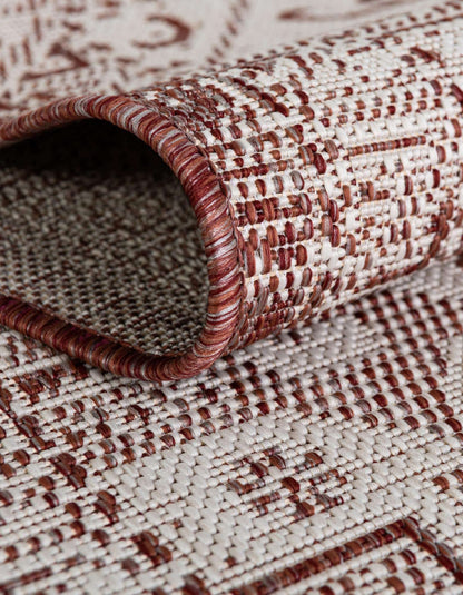 Unique Loom Outdoor Aztec Collection Area Rug - Coba (5' 3" x 7' 10" Rectangle, Rust Red/ Ivory)