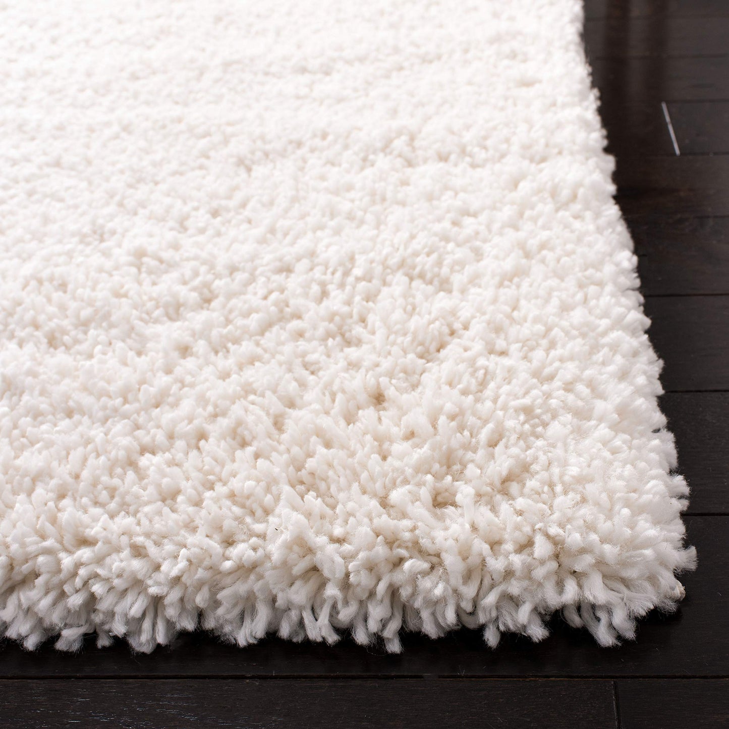 SAFAVIEH Fontana Shag Collection Accent Rug - 4' x 6', Ivory, Solid Design, Non-Shedding & Easy Care, 2-inch Thick Ideal for High Traffic Areas in Entryway, Living Room, Bedroom (FNT800A)