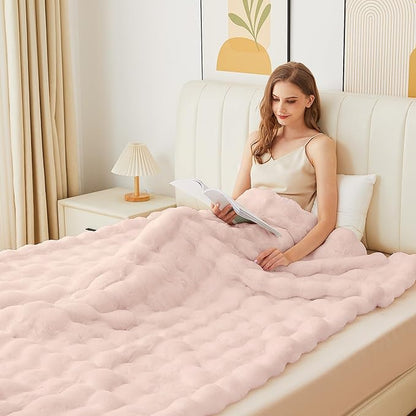 Pink Cozy Faux Fur Twin Blanket for Living Room Bedroom 60x80 Thick Ultra Soft Fuzzy Throw Blanket Fluffy Furry Bed Comforter Home Gifts 860 GSM
