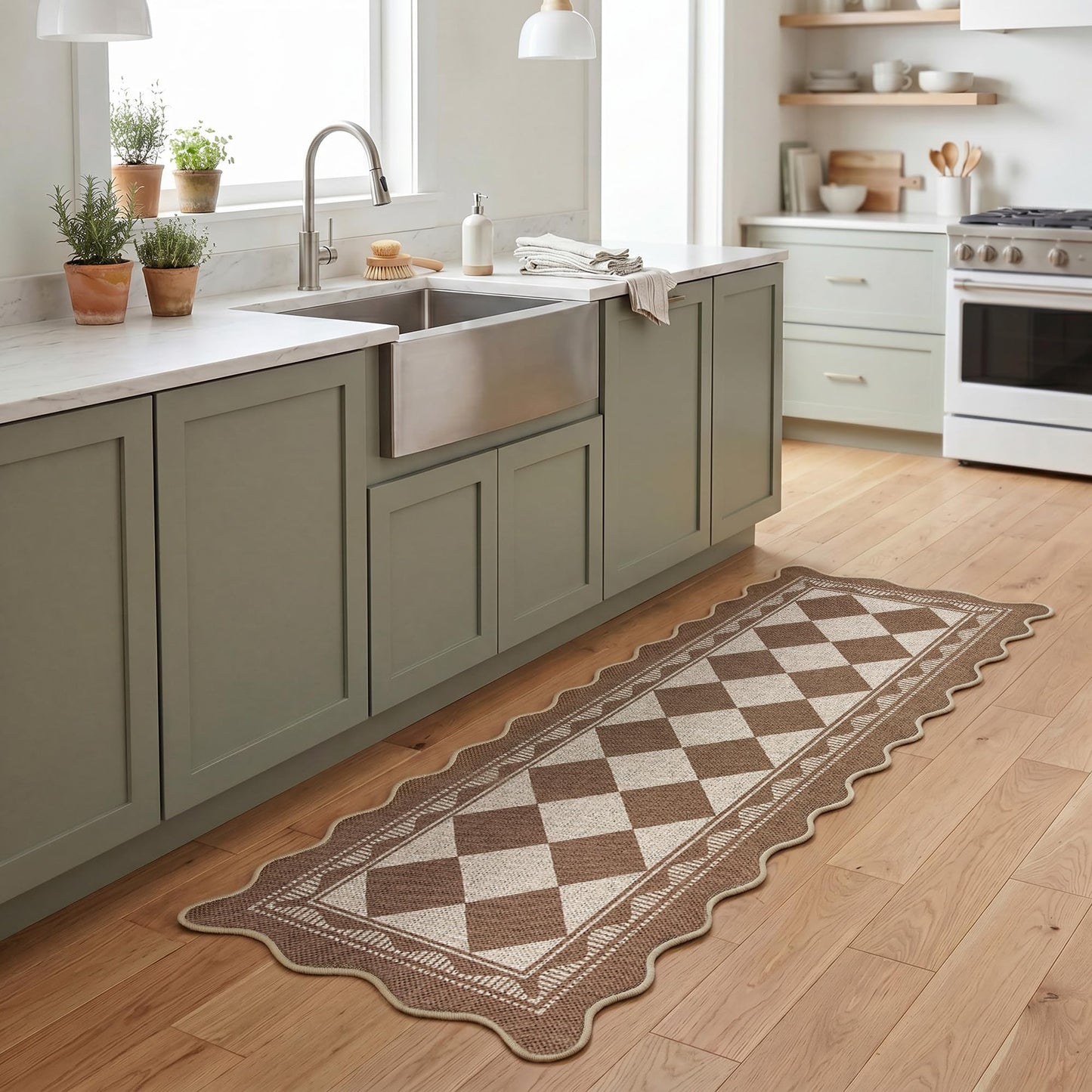 Garvee Easy Jute 2x6 Scalloped Border Kitchen Rugs Non Slip Indoor Outdoor Washable Rugs for Living Room Low Pile Floor Cover for Entryway Stain Resistant Indoor Carpet for Hallway，Brown