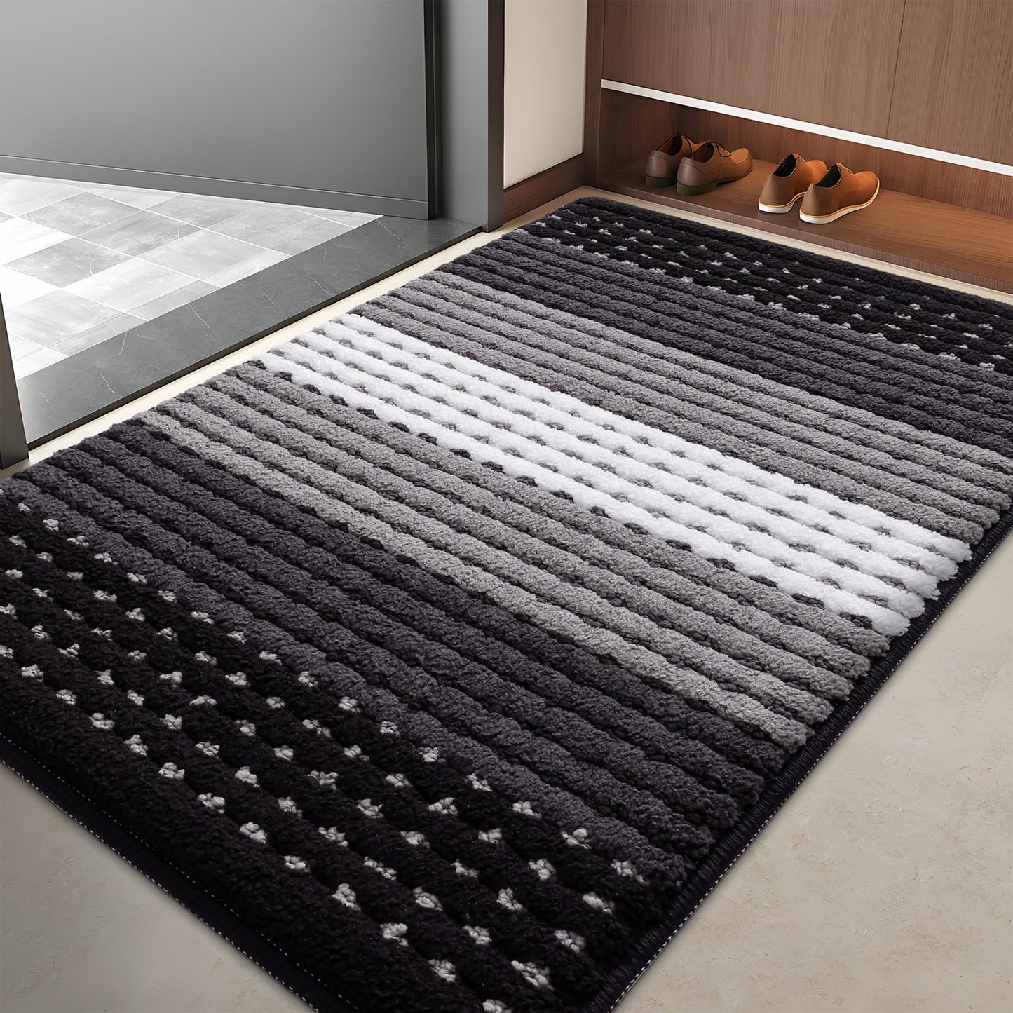 Kitinjoy Indoor Outdoor Door Mat, 40x32 Non-Slip Absorbent Dirt Trapper, Low-Profile Washable Inside Entrance Front Floor Mat, Sturdy Soft Entry Dotted Ombre Doormats for Entryway, Black