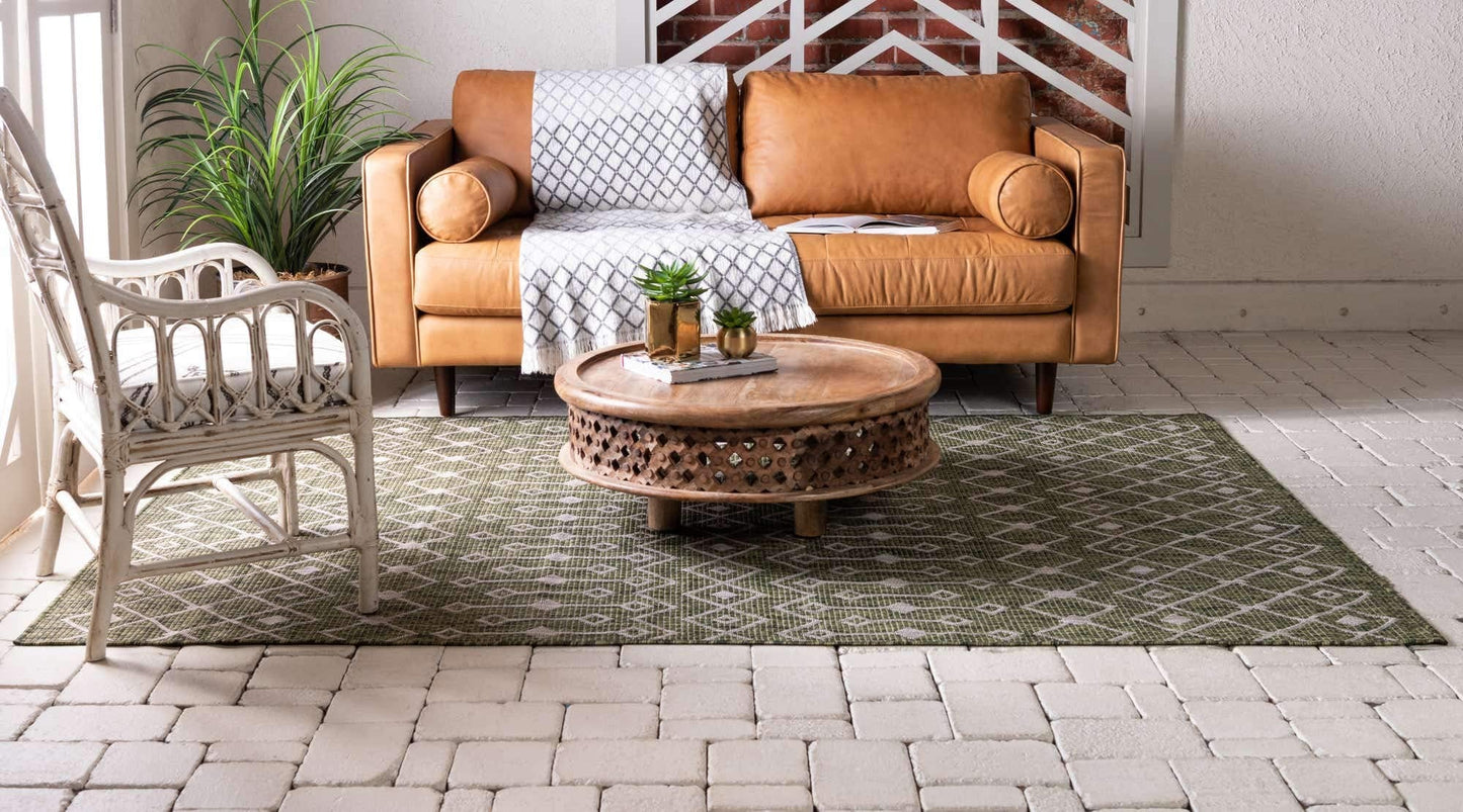 Unique Loom Outdoor Trellis Collection Area Rug - Tribal Trellis (6' 1" x 9' Rectangle, Green/ Natural)