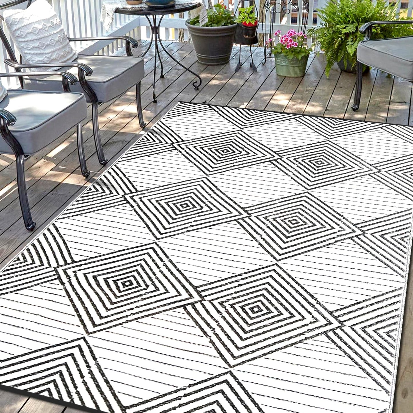 Waterproof Outdoor Rug 6x9ft, Foldable Reversible Plastic Straw Mat for Patio RV Deck Porch Backyard Balcony Camping Picnic Beach Indoor Outdoor Carpet, Black&White