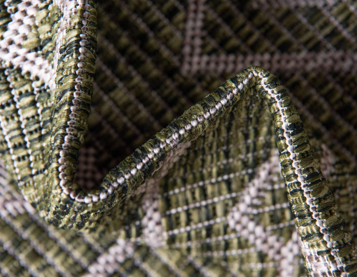 Unique Loom Outdoor Trellis Collection Area Rug - Tribal Trellis (6' 1" x 9' Rectangle, Green/ Natural)