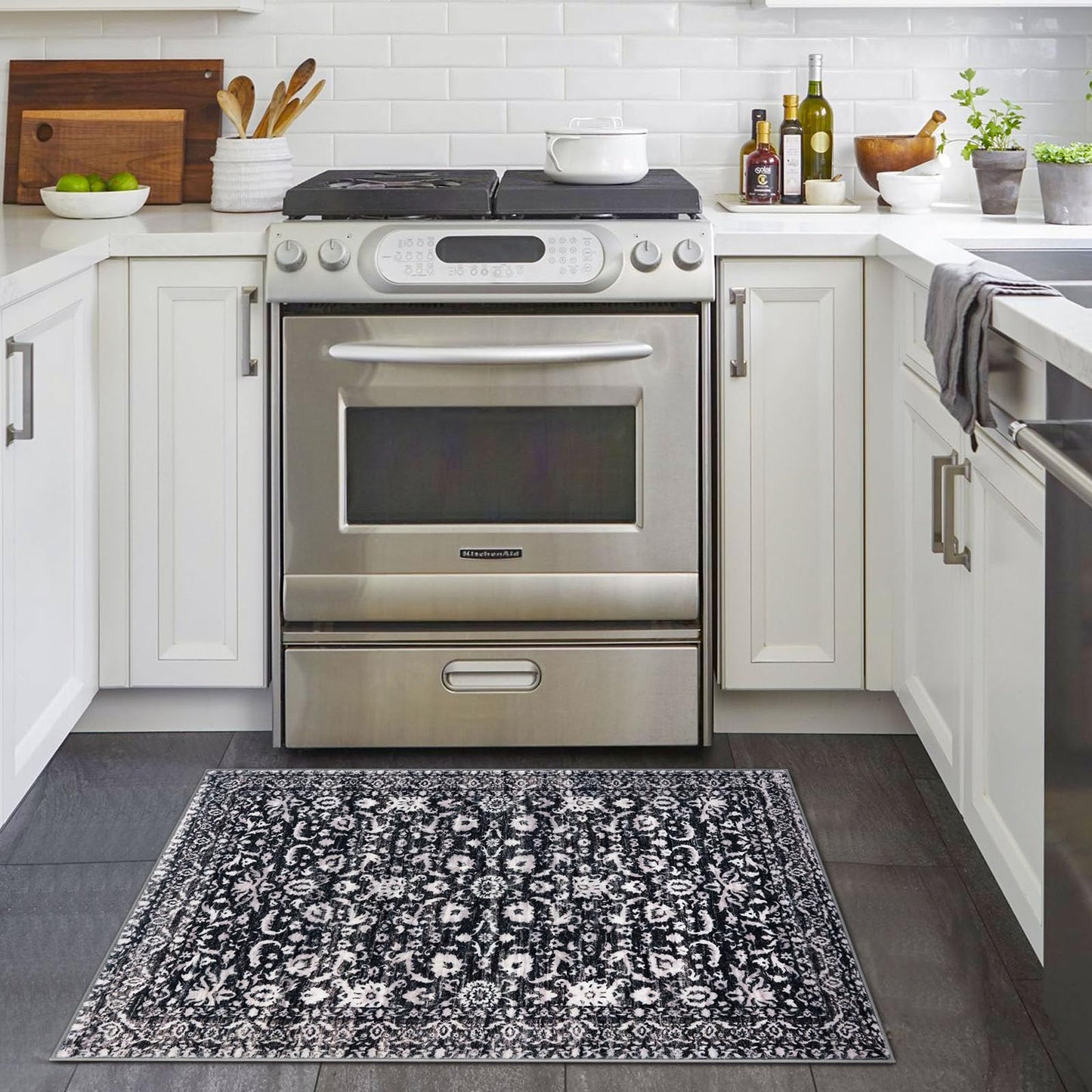 Lansny Vintage Entryway Rug 2x3 Washable, Black and White Kitchen Rug, Super Soft Thin Faux Wool Small Area Rug, Non-Slip Accent Mat for Foyer, Bedroom, Office