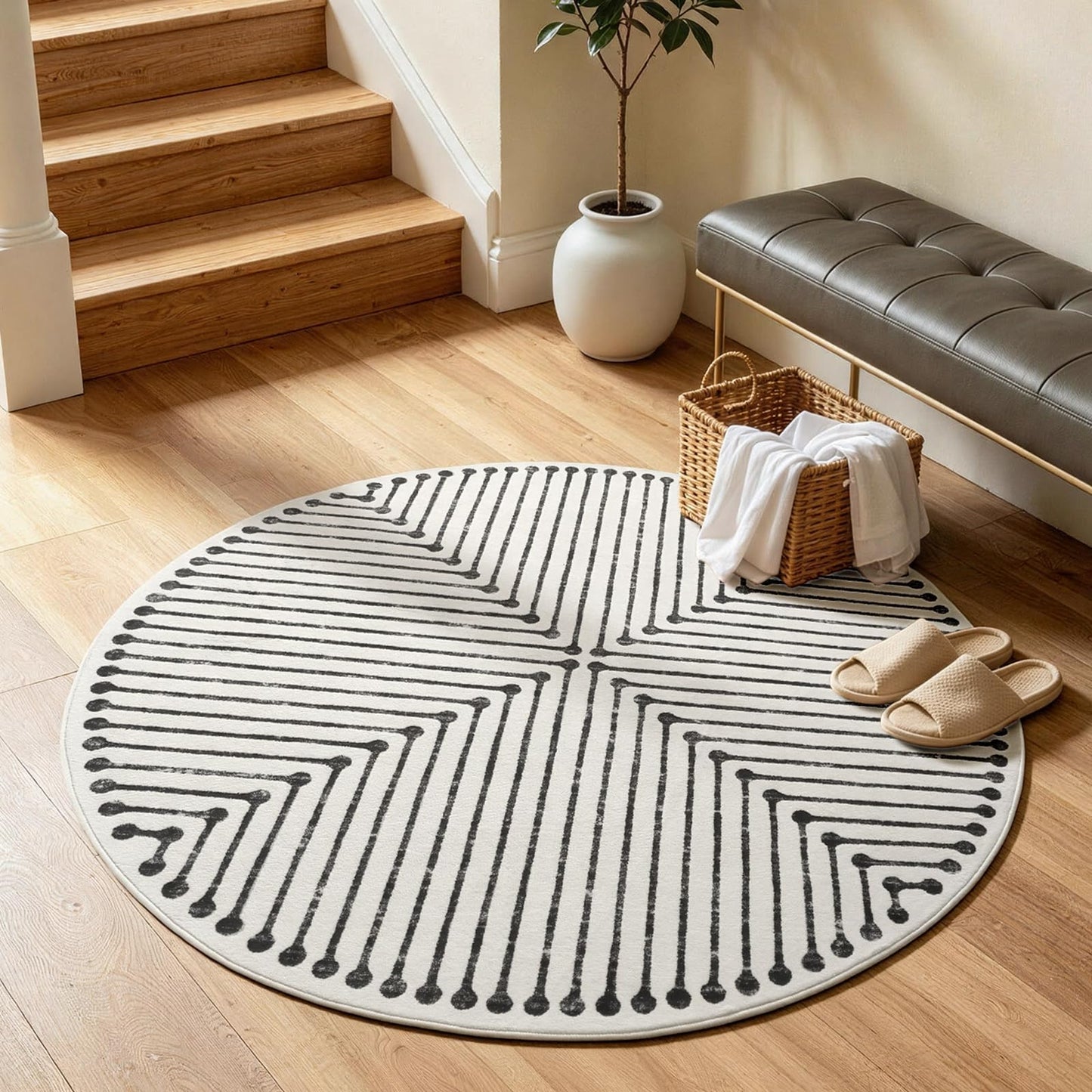 YIHOUSE Washable 4ft Round Rug for Entryway Non Slip, Black and White 4x4 Area Rugs for Living Room Non Skid Non-Shedding, Striped Modern Circle Carpet for Bedrom Kitchen