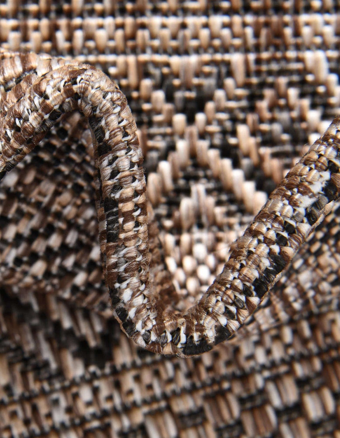 Unique Loom Outdoor Striped Collection Area Rug - Maia (7' 10" x 10' Oval, Natural/Black)