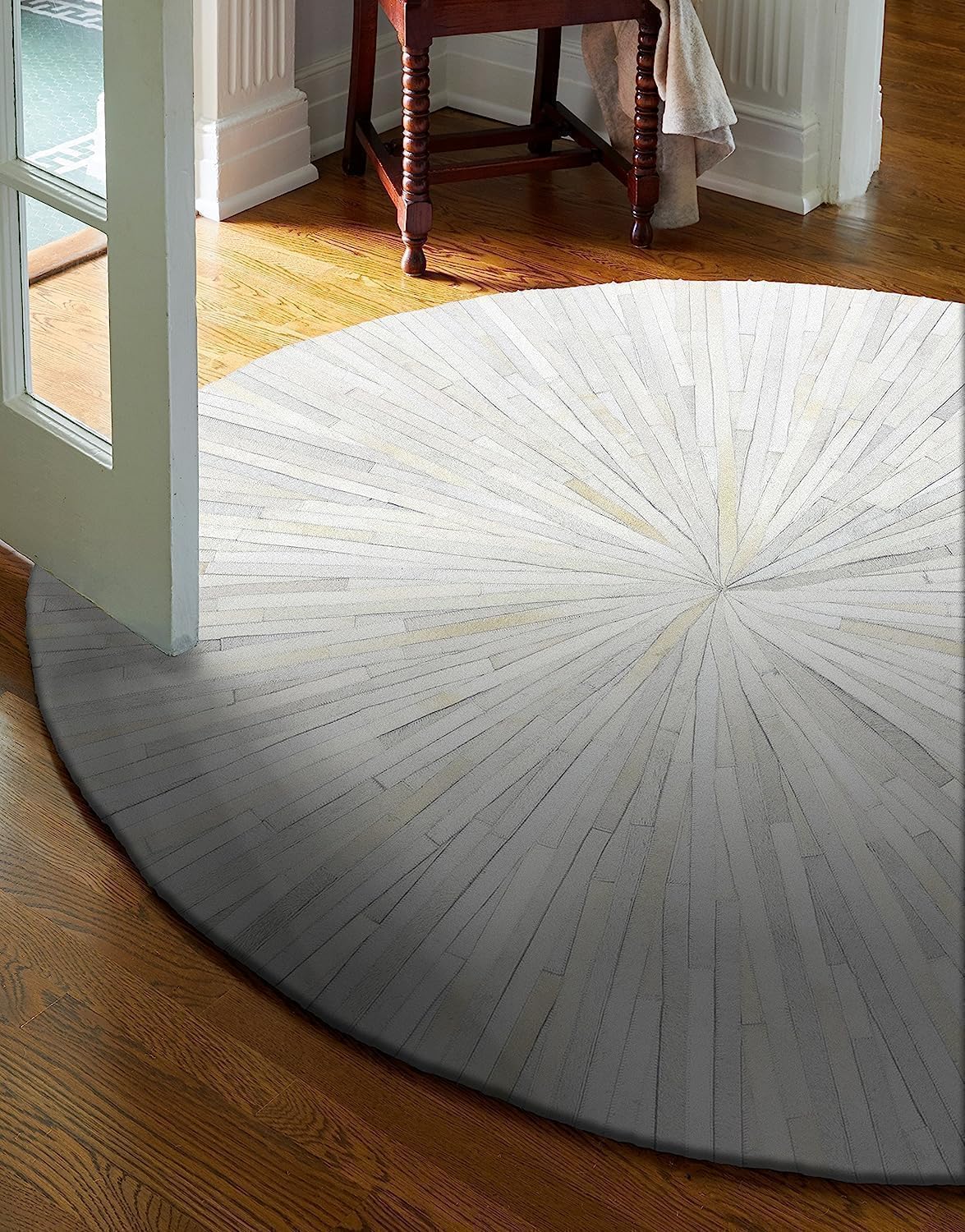 VELMONT STUDIO Round Leather Area Rug – Handmade Genuine Leather 10 x10 ft Carpet for Living Room, Bedroom & Office – Premium Decorative Floor Rug, Durable & Stylish Home Décor White Rug