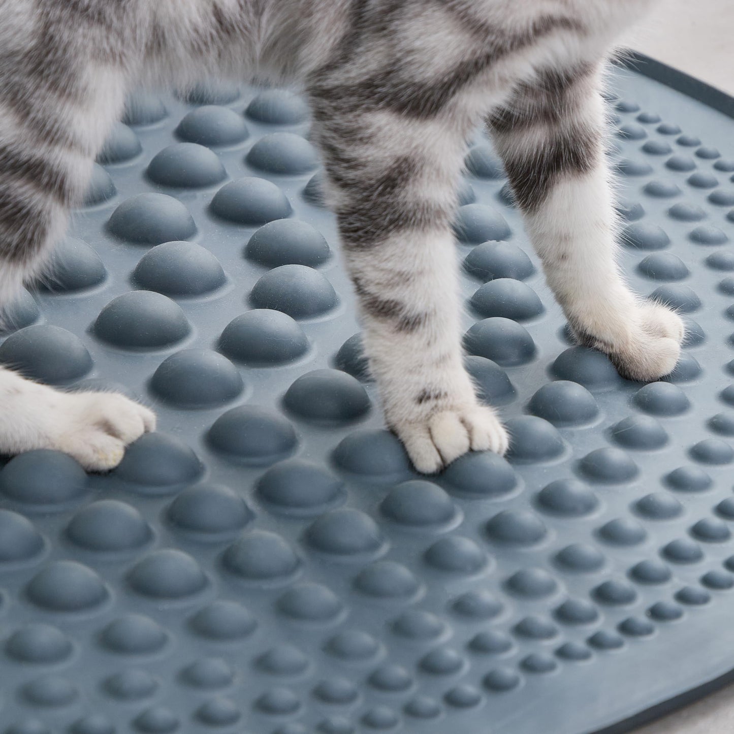 PetPals Silicone Cat Litter Trapping Mat,32" Round Waterproof & Non-Slip Litter Catcher, Self-Cleaning Litter Box Mat, Large Litter mat for Automatic Litter Box, Grey