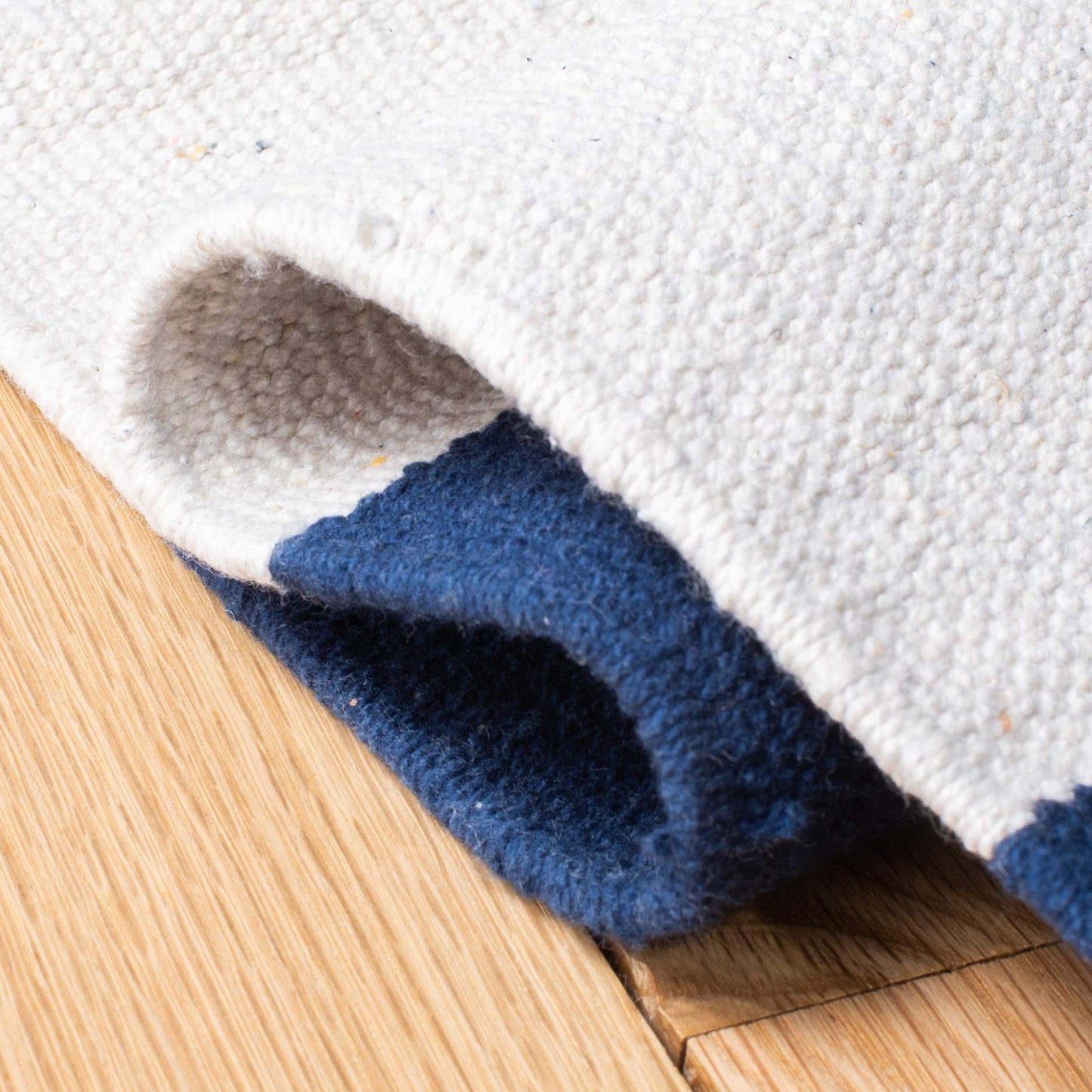SAFAVIEH Montauk Collection Runner Rug - 2'3" x 9', Navy & Ivory, Handmade Flatweave Cotton, Woven Texture, Farmhouse Stripe Pattern, Ideal for Bedroom, Kitchen, Hallway (MTK712H)