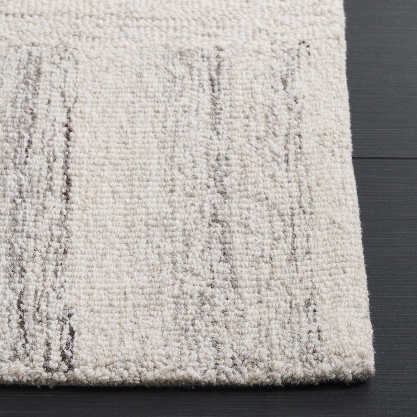 Safavieh Pine Collection Accent Rug - 3' x 5', Ivory & Grey, Handmade Wool, Ideal for The Entryway, Foyer, Bedroom (PNE201A-3)