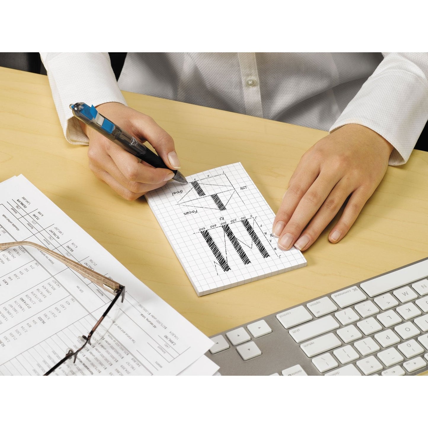 Post-it Super Sticky Notes, 6 Grid Lined Sticky Note Pads, 4 x 6 in, School Supplies, Office Products, Notes for Vertical Surfaces, Monitors, Walls and Windows, White with Blue Grid